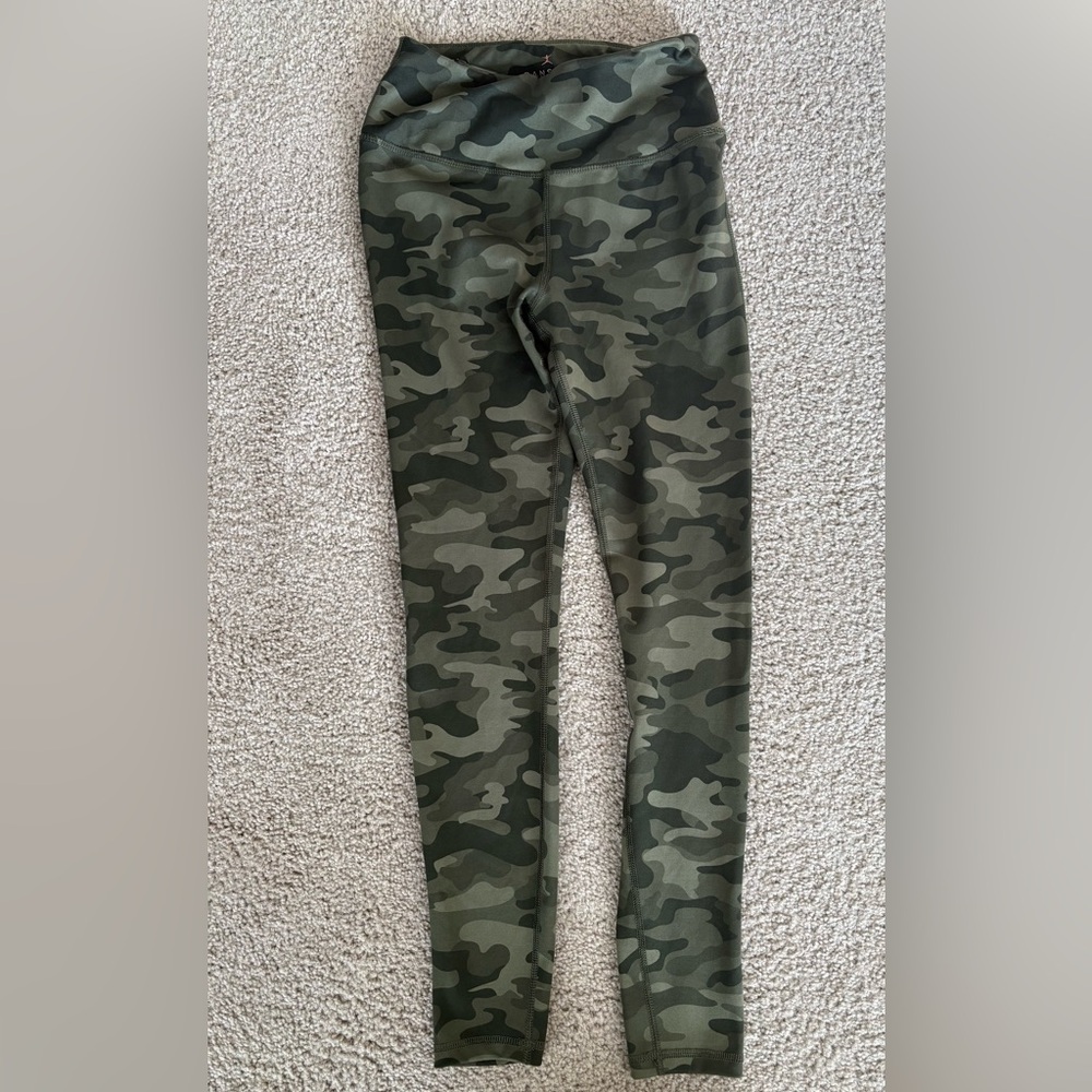 Danskin Camo Leggings - Picture 1 of 4